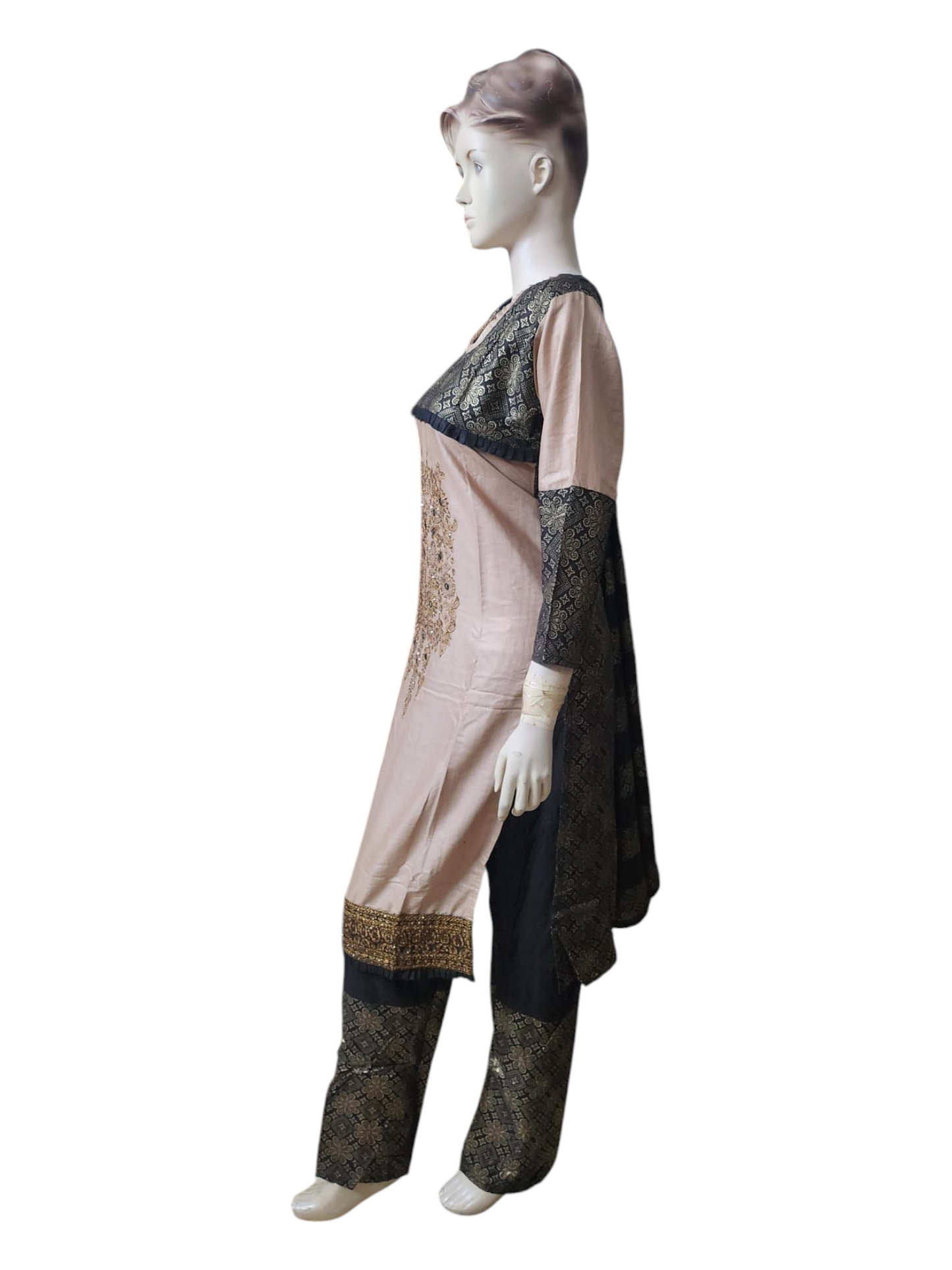 Black & Gold Salwar Kameez