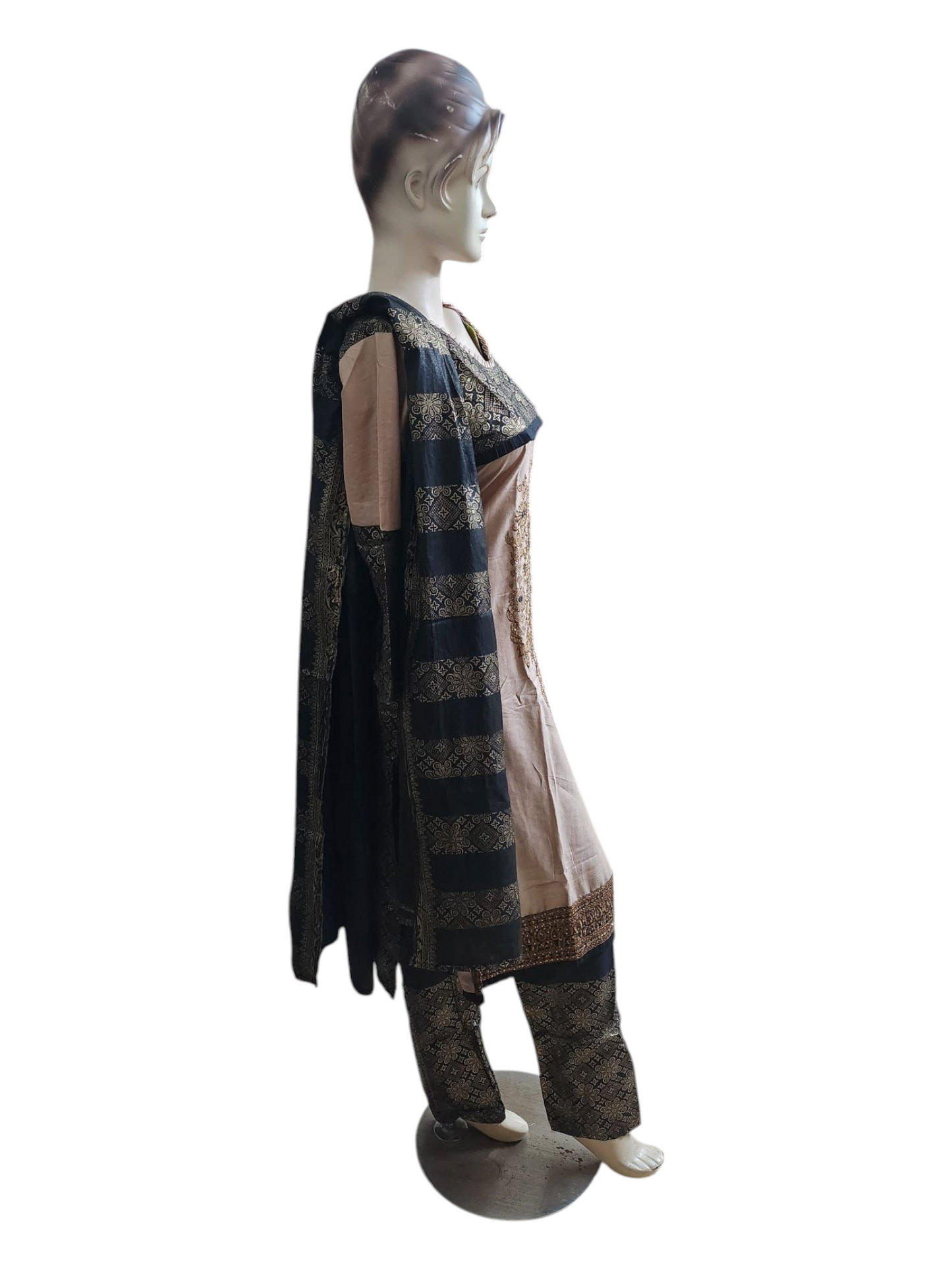 Black & Gold Salwar Kameez