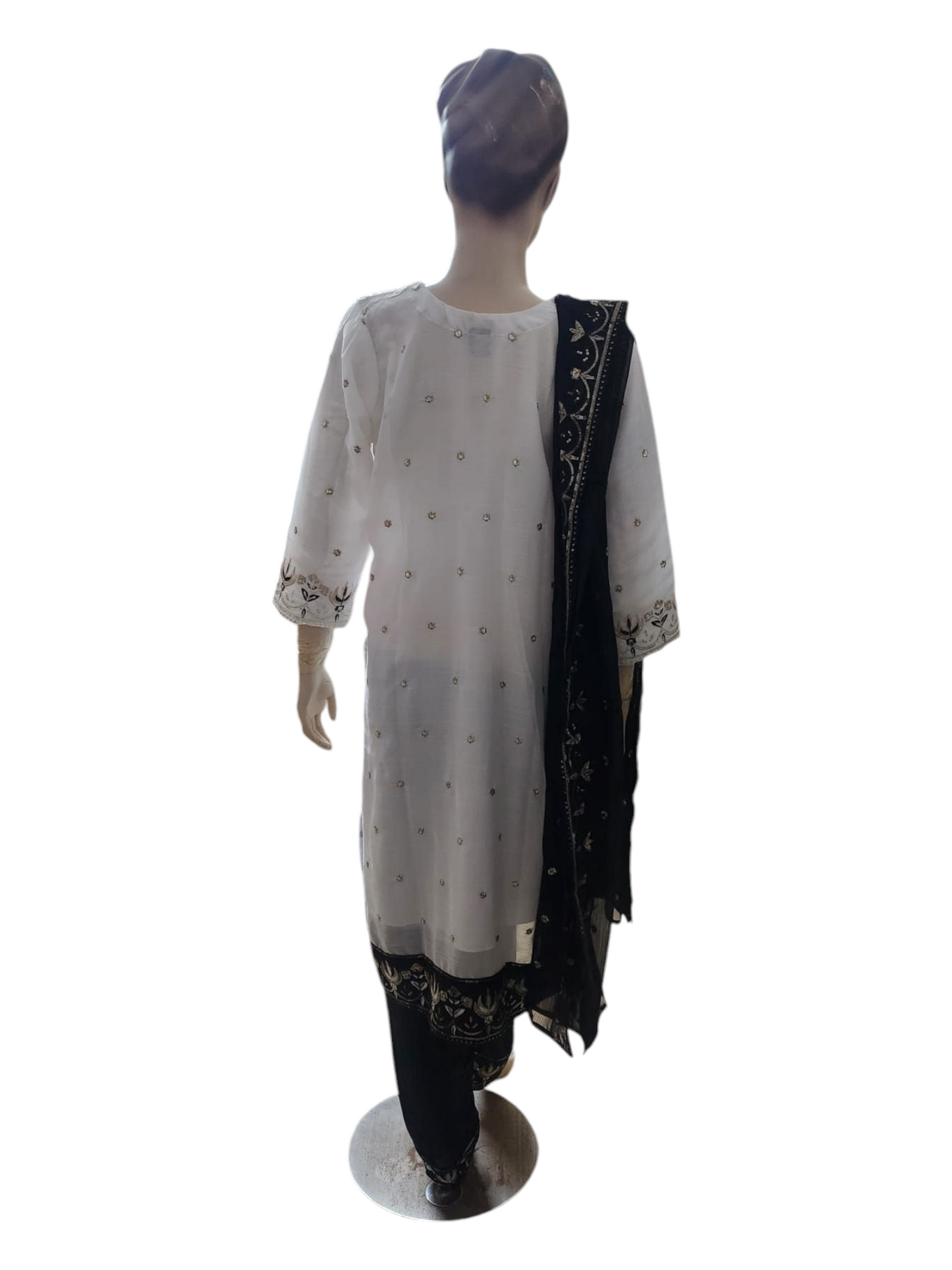 White, Gold & Black Salwar Kameez
